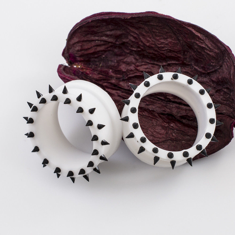 Pair of Silicone Tunnels / Plugs with multiple Spikes Double Flared