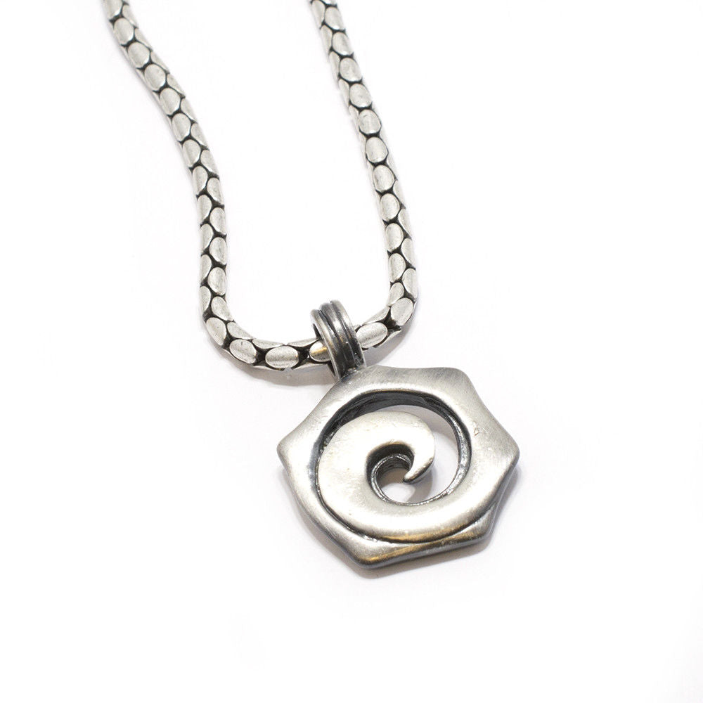 Silver Plated Necklace Snake Skin Design Necklace with Spiral Silver Pendant